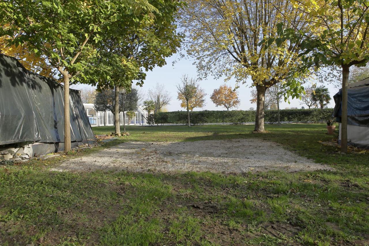 Camping Da Giovanni Пескьера-дель-Гарда Экстерьер фото